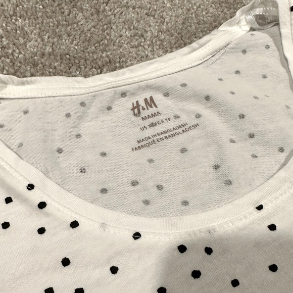 Maternity Shirt Bundle - Picture 3 of 4